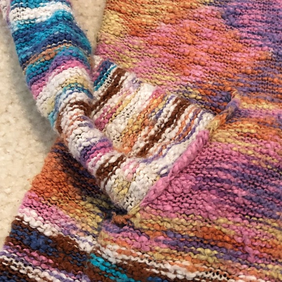 Peek tunic & pullover sweater with hood - Picture 9 of 9